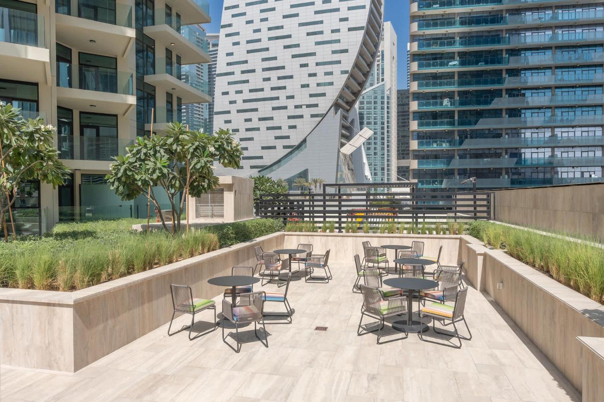 Elegant 1br In Business Bay Sleeps 4 Near Downtown Apartment Dubai