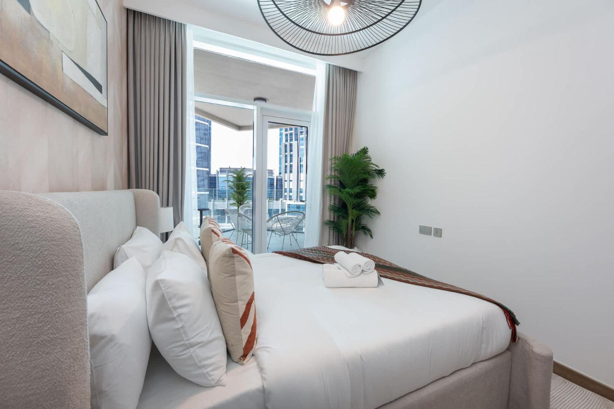 Apartment Elegant 1br In Business Bay Sleeps 4 Near Downtown Dubai