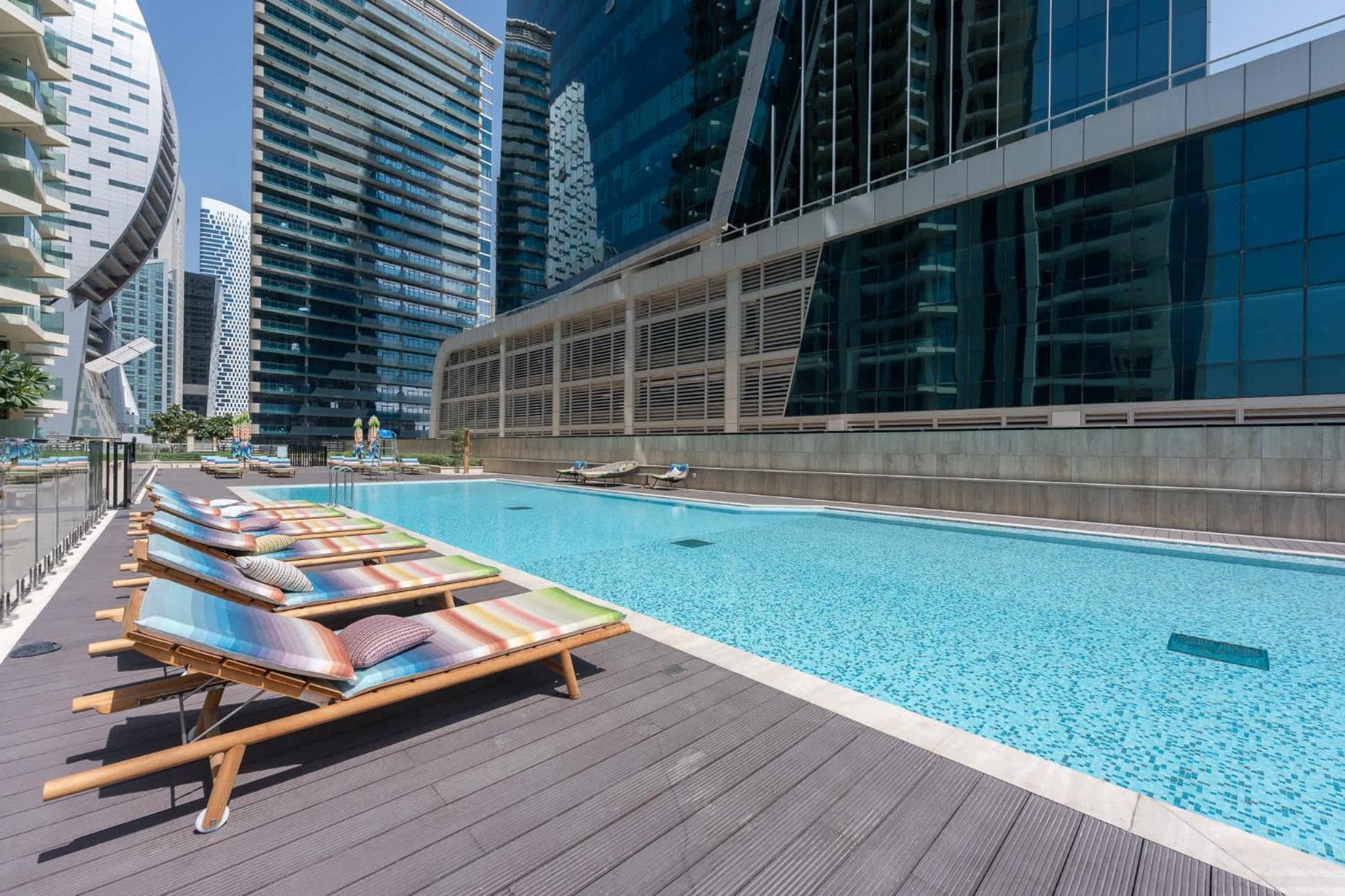 Elegant 1br In Business Bay Sleeps 4 Near Downtown *