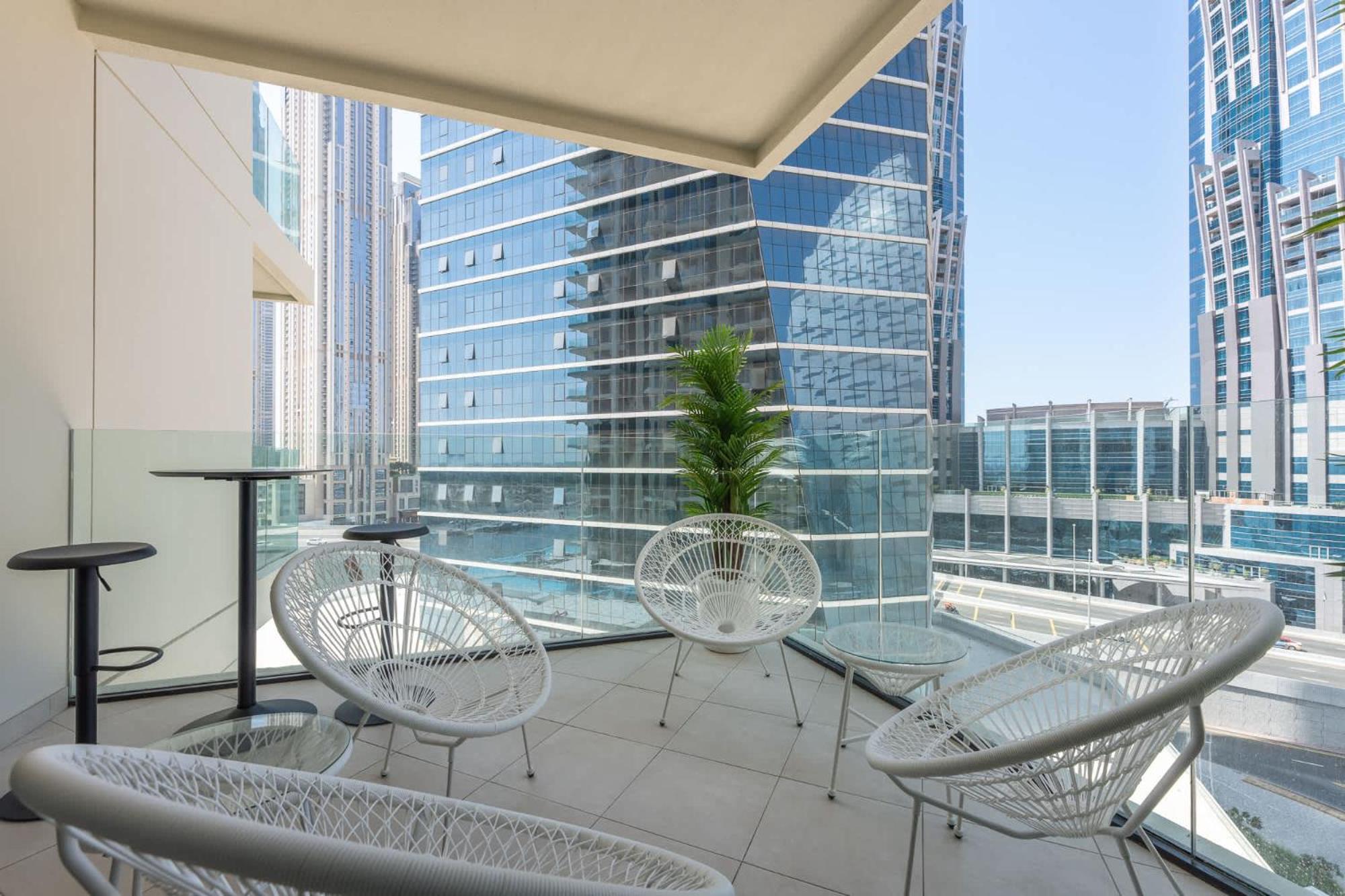 Apartment Elegant 1br In Business Bay Sleeps 4 Near Downtown Dubai